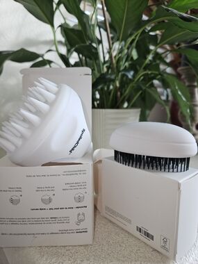 Spoiled Child Scalp Massager & Pocket Styling Brush - New In Box